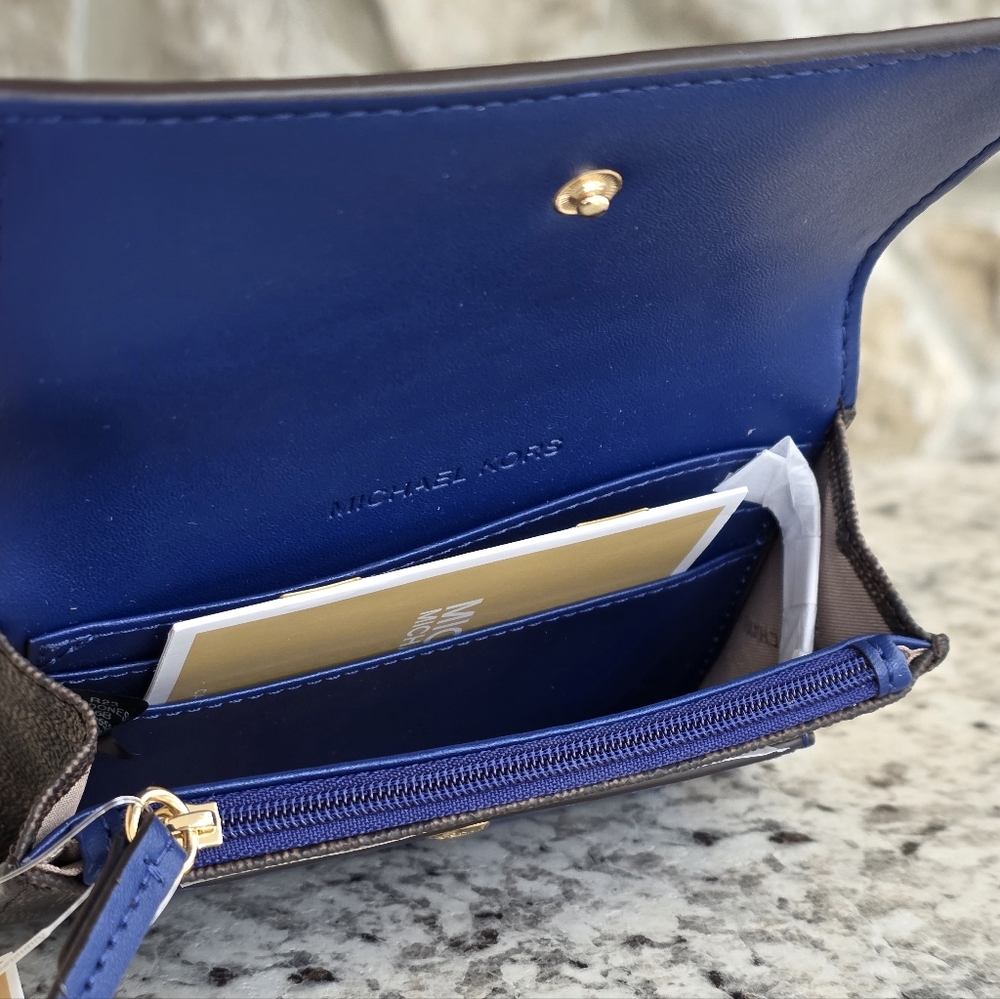 Michael Kors Jet Set Logo Medium 2in1 Wallet - Picture 4 of 7